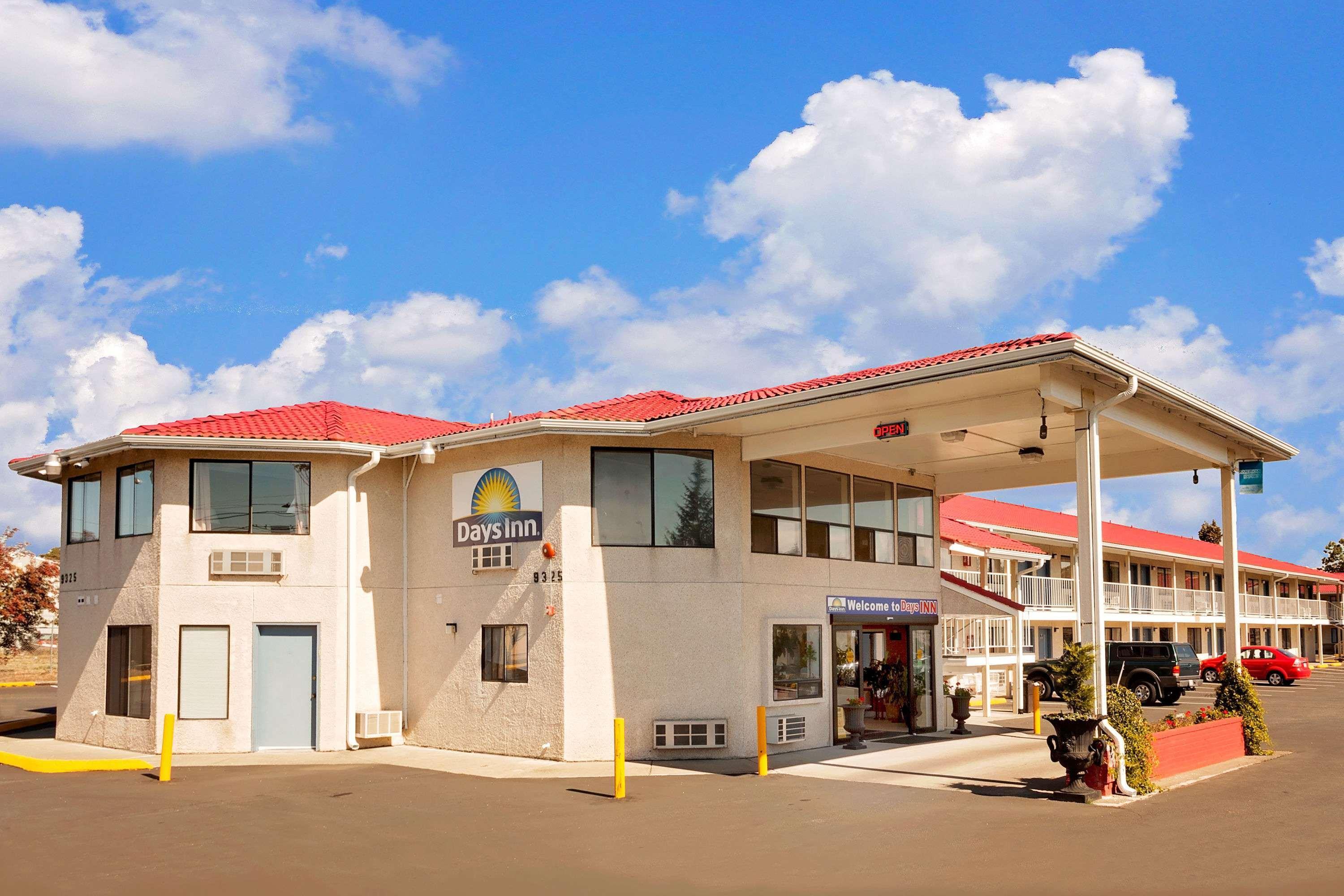 Days Inn By Wyndham Lakewood South Tacoma Exterior foto