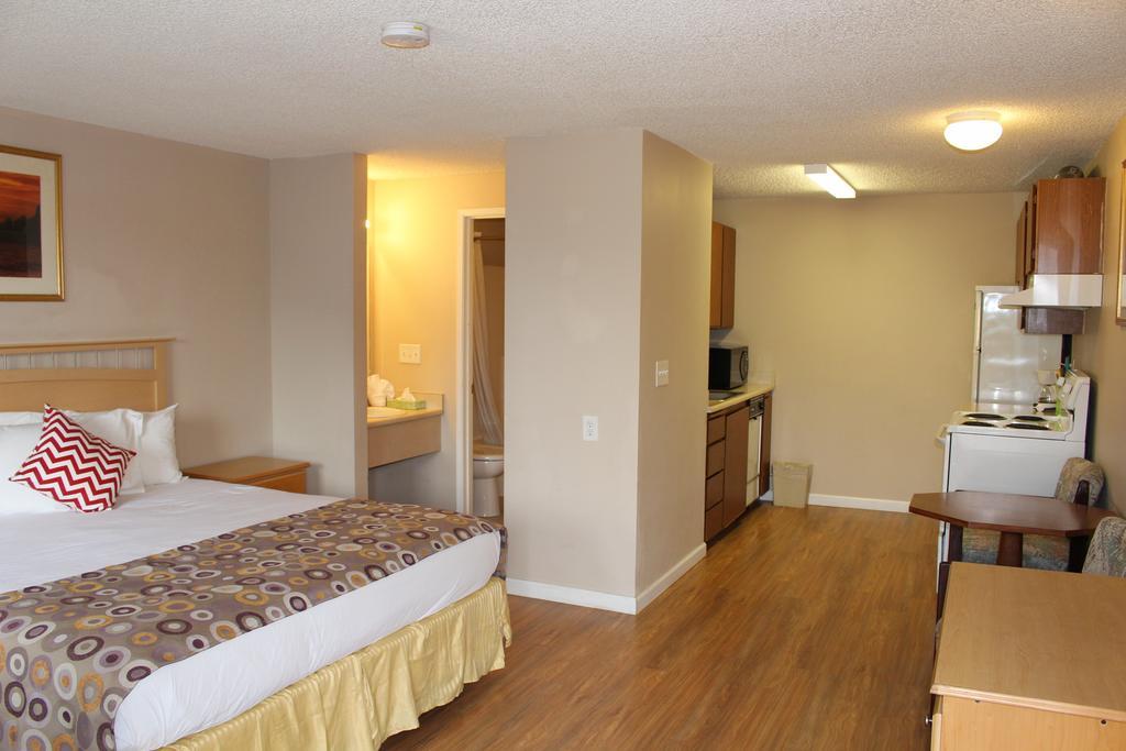Days Inn By Wyndham Lakewood South Tacoma Exterior foto