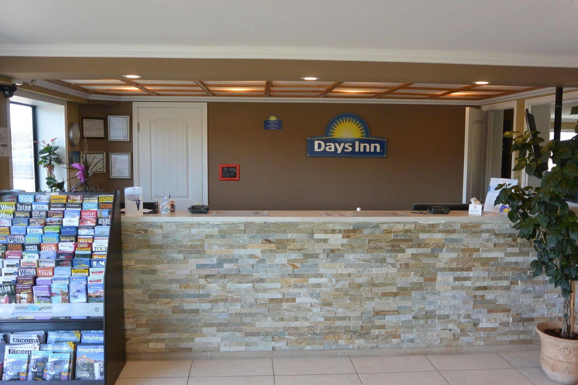 Days Inn By Wyndham Lakewood South Tacoma Exterior foto